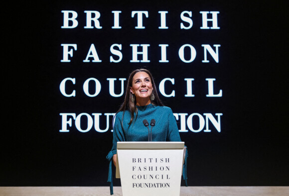 Kate Catherine Middleton, duchesse de Cambridge, va remettre le prix "British Fashion Council" au Design Museum de Londres. Le 4 mai 2022 4 May 2022. Catherine The Duchess of Cambridge presents The Queen Elizabeth II Award for British Design at an event hosted by the British Fashion Council at London's Design Museum. 