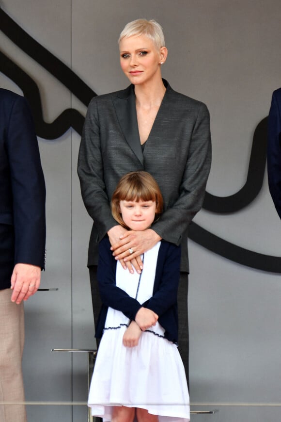 La princesse Charlene de Monaco et sa fille, la princesse Gabriella - Remise des prix du championnat du "Monaco ePrix" à Monaco. Le 30 avril 2022 © Bruno Bebert / Bestimage