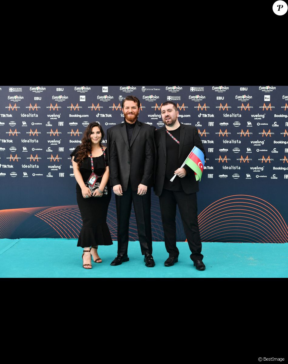 Azerbaijan: Nadir Rustamli au photocall de "l'Eurovision 2022" à Turin, le 8 mai 2022.