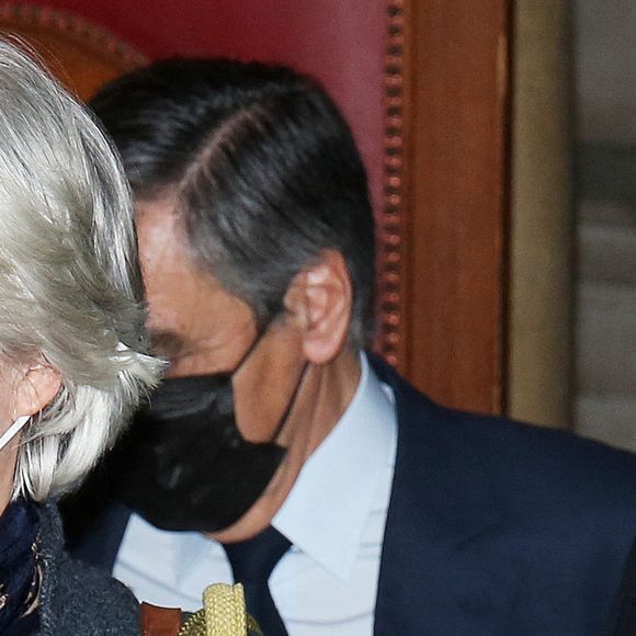 François Fillon et sa femme Penelope au dernier jour du procès dit des "emplois fictifs" au palais de Justice de Paris le 30 novembre 2021. © Panoramic / Bestimage