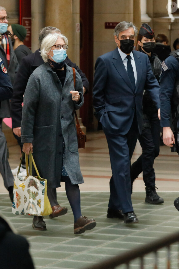 Pénélope Fillon et François Fillon arrivent pour le dernier jour du procès dit des "emplois fictifs" au palais de Justice à Paris, France, le 30 novembre 2021. © Christophe Clovis/Bestimage