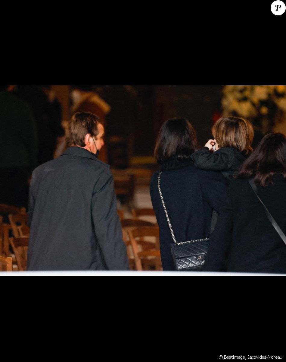Gaëlle Pietri (ex-compagne du défunt) et son fils Orso - Arrivées aux obsèques (bénédiction) de Gaspard Ulliel en l'église Saint-Eustache à Paris. Le 27 janvier 2022 © Jacovides-Moreau / Bestimage