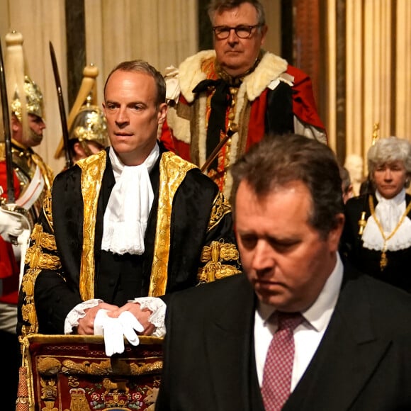 Dominic Raab, vice-Premier ministre du Royaume-Uni - Arrivée au discours de l'ouverture officielle du Parlement à Londres, le 10 mai 2022. Ayant des problèmes de mobilité, la reine d'Angleterre est représentée par le prince de Galles.