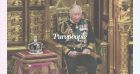 Elizabeth II absente et remplacée : le prince Charles ému sur le trône, épaulé par William