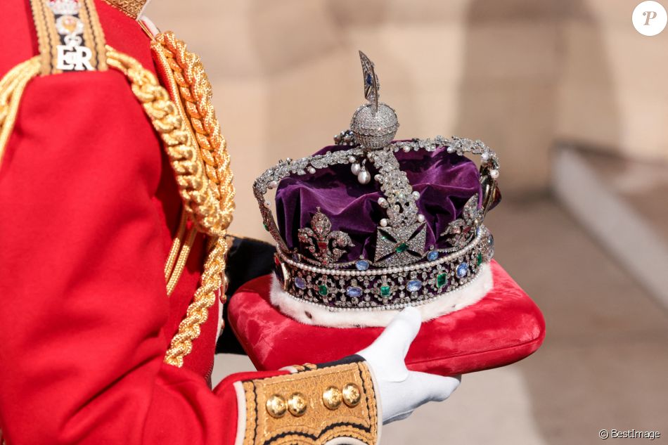 La Couronne De La Reine D Angleterre Arriv e Au Discours De L La Couronne De La Reine D Angleterre Arriv e Au Discours De L