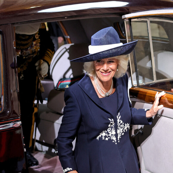 Camilla Parker Bowles, duchesse de Cornouailles - Arrivée au discours de l'ouverture officielle du Parlement à Londres, le 10 mai 2022. Ayant des problèmes de mobilité, la reine d'Angleterre est représentée par le prince de Galles.