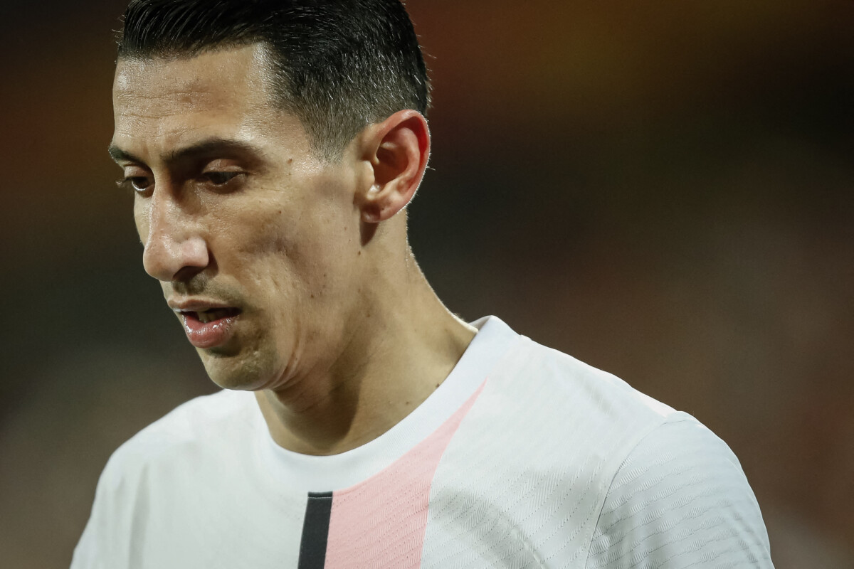 Angel Di Maria nutmegs Vinicius Junior, who responds with rainbow flick, as  Argentina play to scoreless Brazil draw | Goal.com US