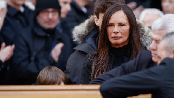 Nathalie Marquay : Jean-Pierre Pernaut à ses côtés malgré sa mort, les signes troublants qu'il lui envoie