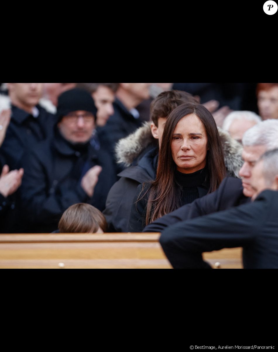 Nathalie Marquay-Pernaut - Sorties des obsèques de Jean-Pierre Pernaut en la Basilique Sainte-Clotilde à Paris, France. © Aurelien Morissard/Panoramic/Bestimage