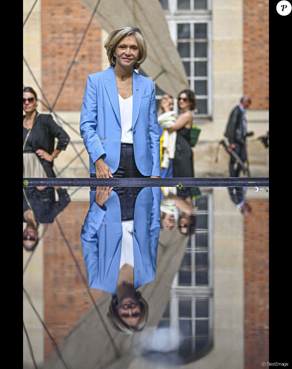 Valérie Pécresse, présidente de la Region Ile de France - V.Pécresse, présidente de la région Ile-de-France, inaugure la 2 ème édition de la Biennale d'architecture et de paysage à Versailles, qui se tient jusqu'au 13 juillet 2022. © JB Autissier / Panoramic / Bestimage V.