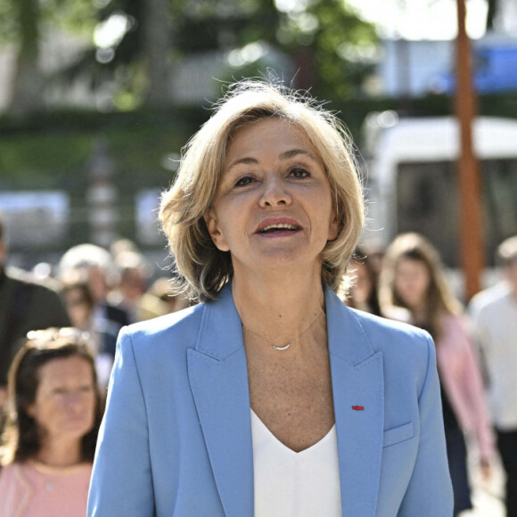 François de Mazières, maire de Versailles, Valérie Pécresse - Presidente de la Region Ile de France - V.Pécresse, présidente de la région Ile-de-France, inaugure la 2 ème édition de la Biennale d'architecture et de paysage à Versailles, qui se tient jusqu'au 13 juillet 2022. © JB Autissier / Panoramic / Bestimage 