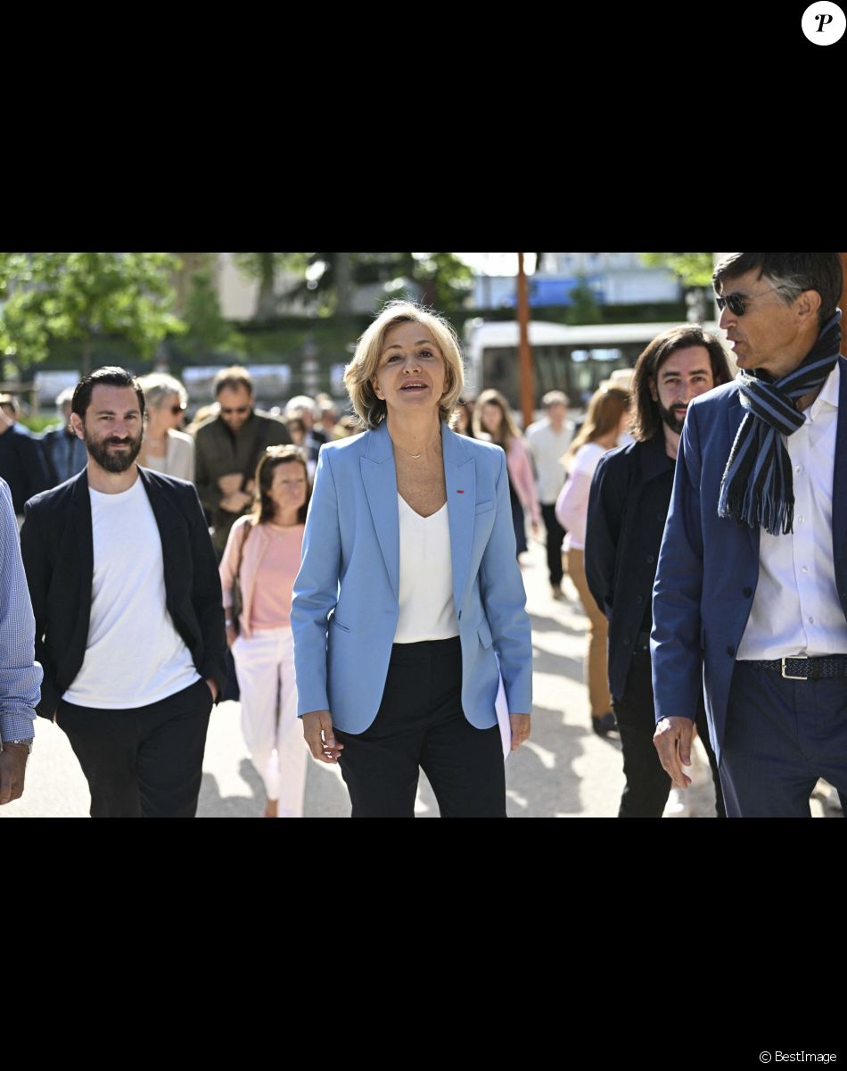 François de Mazières, maire de Versailles, Valérie Pécresse - Presidente de la Region Ile de France - V.Pécresse, présidente de la région Ile-de-France, inaugure la 2 ème édition de la Biennale d'architecture et de paysage à Versailles, qui se tient jusqu'au 13 juillet 2022. © JB Autissier / Panoramic / Bestimage