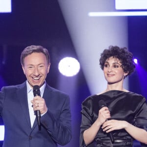 Stéphane Bern, Barbara Pravi et Laurence Boccolini - Enregistrement de l'émission "Eurovision, c'est vous qui décidez", diffusée le 5 mars sur France 2 © Cyril Moreau / Bestimage