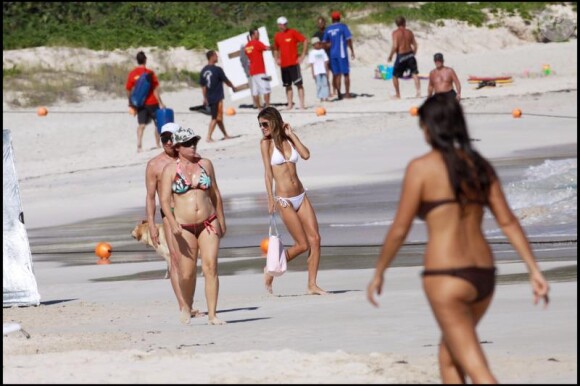 Alessandra Ambrosio à Saint Barthelemy pour un shooting mode !