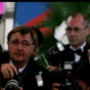 Eva Longoria en 2005 au Festival de Cannes, sur le tapis rouge