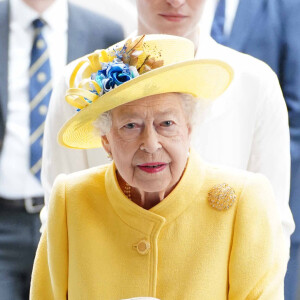 La reine Elizabeth II à la station de métro Paddington de Londres pour l'inauguration de la Elizabeth Line, mardi 17 mai 2022 Photo by Ian West/PA Wire/ABACAPRESS.COM