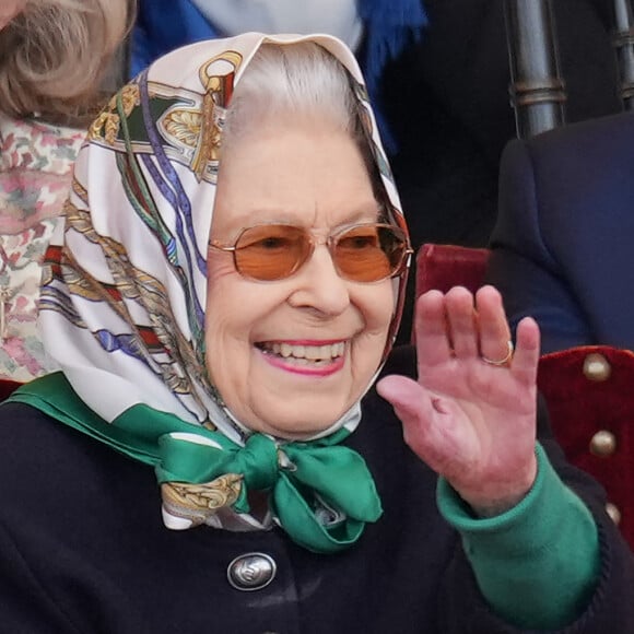 La reine Elisabeth II d'Angleterre assiste au "Royal Windsor Horse Show" à Windsor en présence du prince Edward, duc de Kent, et de sa femme, Sophie Rhys-Jones, comtesse de Wessex, Royaume Uni, le 13 mai 2022. 