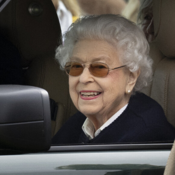 La reine Elisabeth II d'Angleterre assiste au "Royal Windsor Horse Show" à Windsor, Royaume Uni, le 13 mai 2022. 