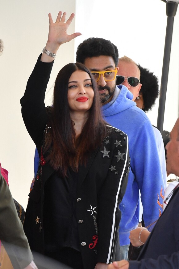 Aishwarya Rai Bachchan arrive à l'hôtel "Martinez" lors du 75ème Festival International du Film de Cannes, France, le 17 mai 2022. 