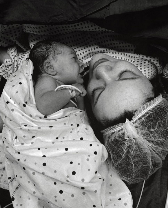 Solweig Rediger-Lizlow a donné naissance à son premier enfant, un bébé prénommé Jimi-Roz