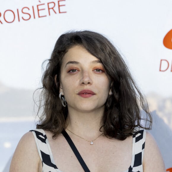 Zoé Adjani - Photocall lors du défilé Etam Croisière 2022 au Domaine de Murtoli, Corse le 12 mai 2022 © Cyril Moreau / Bestimage