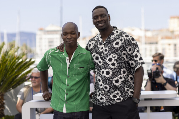 Alassane Diong et Omar Sy au photocall du film "Tirailleurs" (Un certain regard) lors du 75ème Festival International du Film de Cannes, le 19 mai 2022. © Cyril Moreau / Bestimage 
