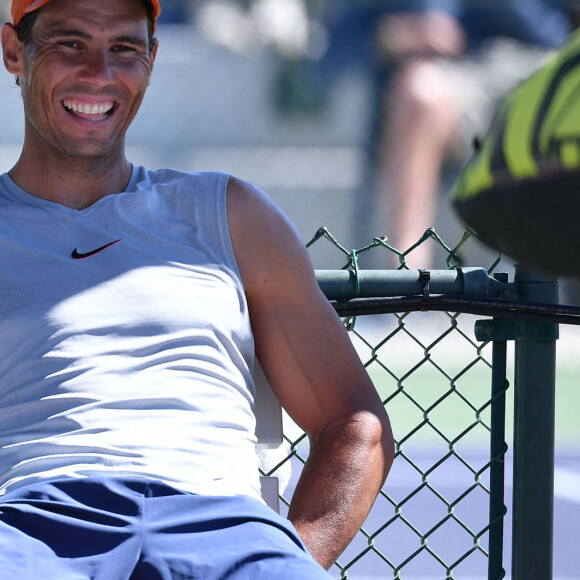Rafael Nadal face à Carlos Alcaraz lors du tournoi "BNP Paribas Open 2022" à Indian Wells, le 9 mars 2022.