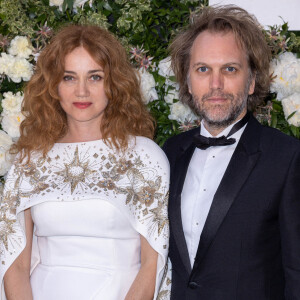 Florian Zeller et sa femme Marine Delterme - Photocall du dîner Vanity Fair x Louis Vuitton chez Fred l'Ecailler lors du 75ème Festival International du Film de Cannes @Olivier Borde / Bestimage 