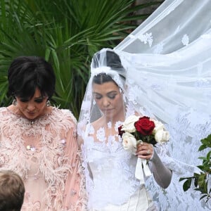 Après Las Vegas et Los Angeles, Kourtney Kardashian et son mari Travis Barker se remarient à Portofino en Italie. Pour l'occasion, la famille Kardashian au grand complet (Kris Jenner, Kendall Jenner, Kylie Jenner, Khloe Kardashian, Kim Kardashian, avec compagnons et enfants) et leurs amis (Machine Gun Kelly, Megan Fox, Stefano Gabbana, etc...) ont répondu présents. La cérémonie avait lieu dans un endroit paradisiaque à l'abri de tous les regards. Portofino, le 22 mai 2022.