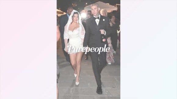 Kourtney Kardashian sexy dans sa robe, Travis Barker champagne à la main : leur mariage de folie en photos !