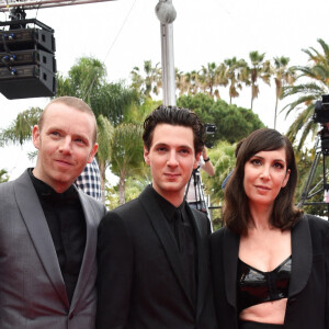 Antoine Reinartz, Vincent Lacoste, Nora Hamzawi - Montée des marches du film "Holy Spider (Les nuits de Mashhad)" lors du 75ème Festival International du Film de Cannes. Le 22 mai 2022 © Giancarlo Gorassini / Bestimage 