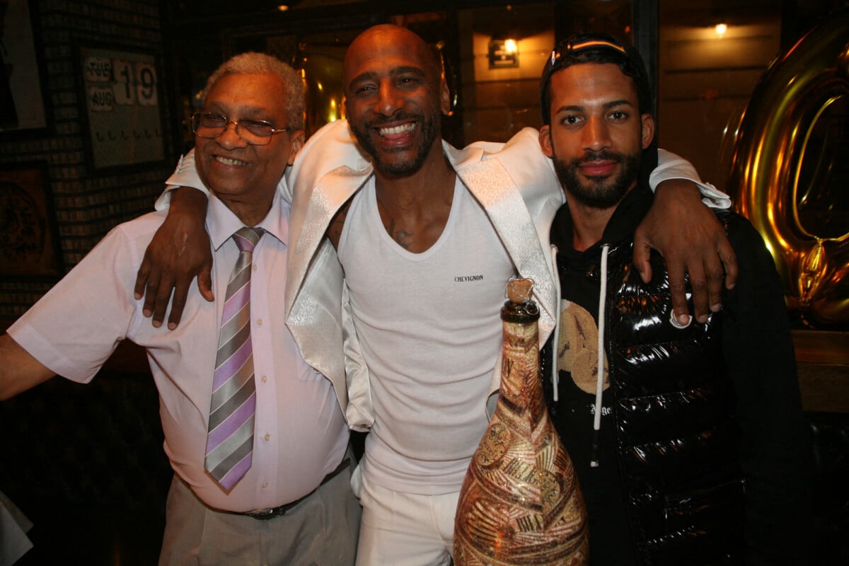 Photo Exclusif Stomy Bugsy avec son fils Bilal Duarte et son père