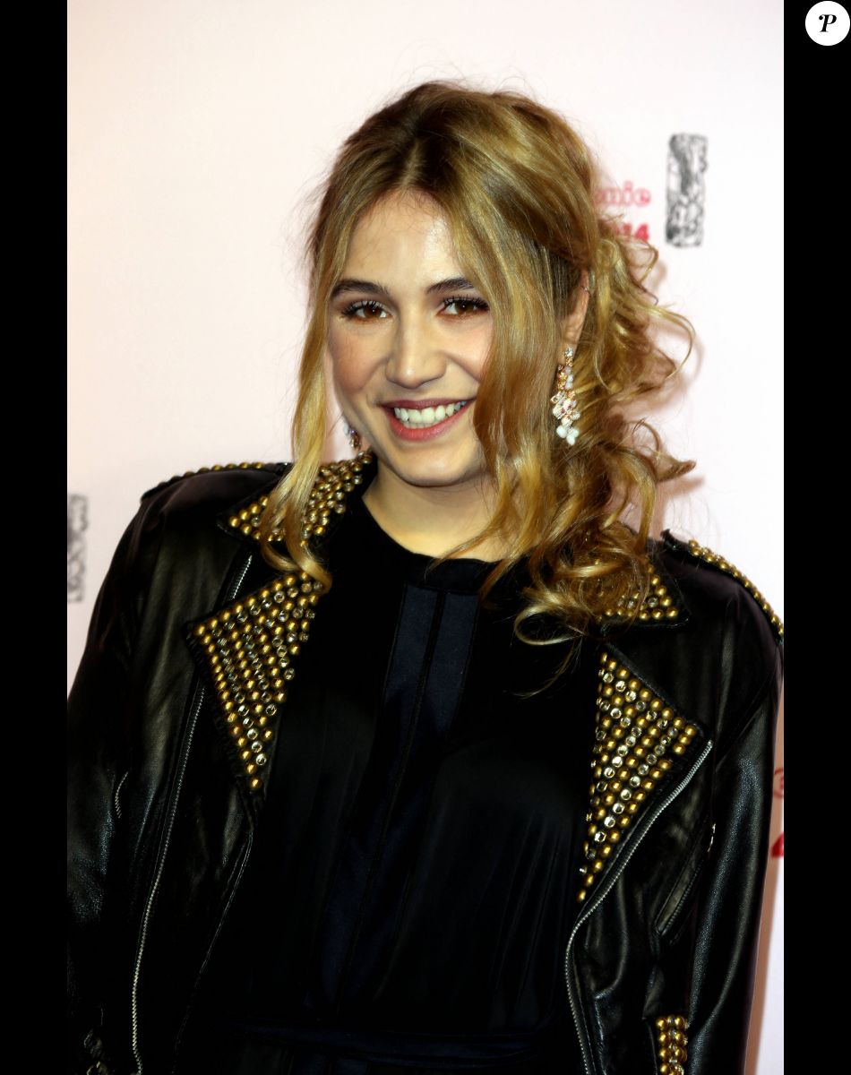 Izïa Higelin - Arrivées Exterieur - 39ème cérémonie des Cesar au théâtre du Châtelet à Paris Le 28 Février 2014
