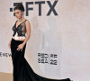Charli XCX lors du gala de l'amfAR à l'hôtel du Cap-Eden-Roc en parallèle du Festival de Cannes, le 26 mai 2022 à Antibes