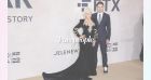 AmfAR 2022 : Christina Aguilera, avec son amoureux, affiche un décolleté gonflé