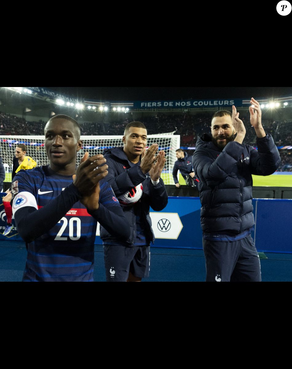 Moussa Diaby, Kylian Mbappé et Karim Benzema lors du match de football de qualification pour la Coupe du monde 2022 entre la France et le Kazakhstan au stade Parc des Princes à Paris, France, le 13 novembre 2021. La France a gagné 8-0. © Cyril Moreau/Bestimage