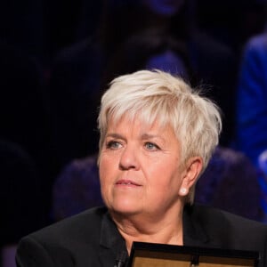 Exclusif - Mimie Mathy - Enregistrement de l'émission "La Boîte à secrets 4" à Paris, présentée par F.Bollaert, et diffusée le 10 avril sur France 3. Le 23 janvier 2020 © Tiziano Da Silva / Bestimage Au cours de la soirée, chaque invité aura une boîte disposée devant lui, de laquelle il extraira un objet revêtant une valeur particulière à ses yeux. Après en avoir livré la signification en plateau, la personnalité verra alors apparaître une surprise sous la boîte géante de l'émission, avec l'intervention de proches. Une émission qui véhicule de belles valeurs, et qui contiendra son lot de larmes et de révélations dans une atmosphère bienveillante. 