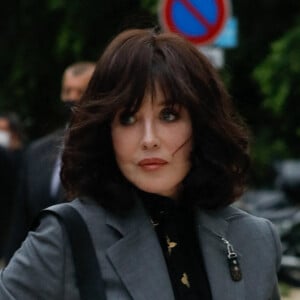 Isabelle Adjani - Arrivées au dîner de lancement des Parfums Louis Vuitton, Stellar Times, Cosmetic Cloud, Dancing Blossom, Rhapsody et Symphony, à la fondation Louis Vuitton à Paris, France, le 5 juillet 2021. Clovis-Veeren/Bestimage 