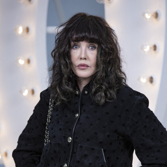 Isabelle Adjani - Photocall du défilé de mode prêt-à-porter printemps-été 2021 "Chanel" au Grand Palais à Paris. Le 6 octobre 2020 © Olivier Borde / Bestimage 