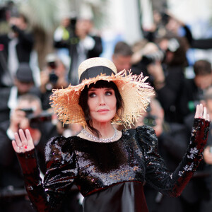 Isabelle Adjani - Montée des marches du film "La belle époque" lors du 72ème Festival International du Film de Cannes. Le 20 mai 2019 © Jacovides-Moreau / Bestimage 