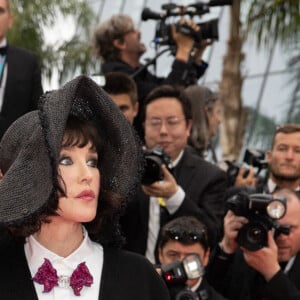 Isabelle Adjani - Montée des marches du film " Les Amandiers " lors du 75ème Festival International du Film de Cannes. Le 22 mai 2022 © Olivier Borde / Bestimage 