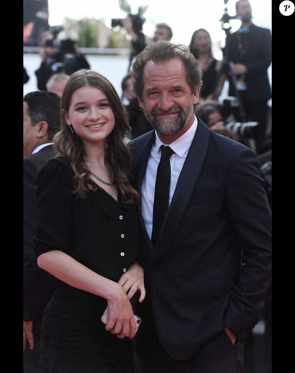 Guest, Stéphane de Groodt - Montée des marches pour la cérémonie de clôture du 75ème Festival International du Film de Cannes. Le 28 mai 2022 © Giancarlo Gorassini / Bestimage