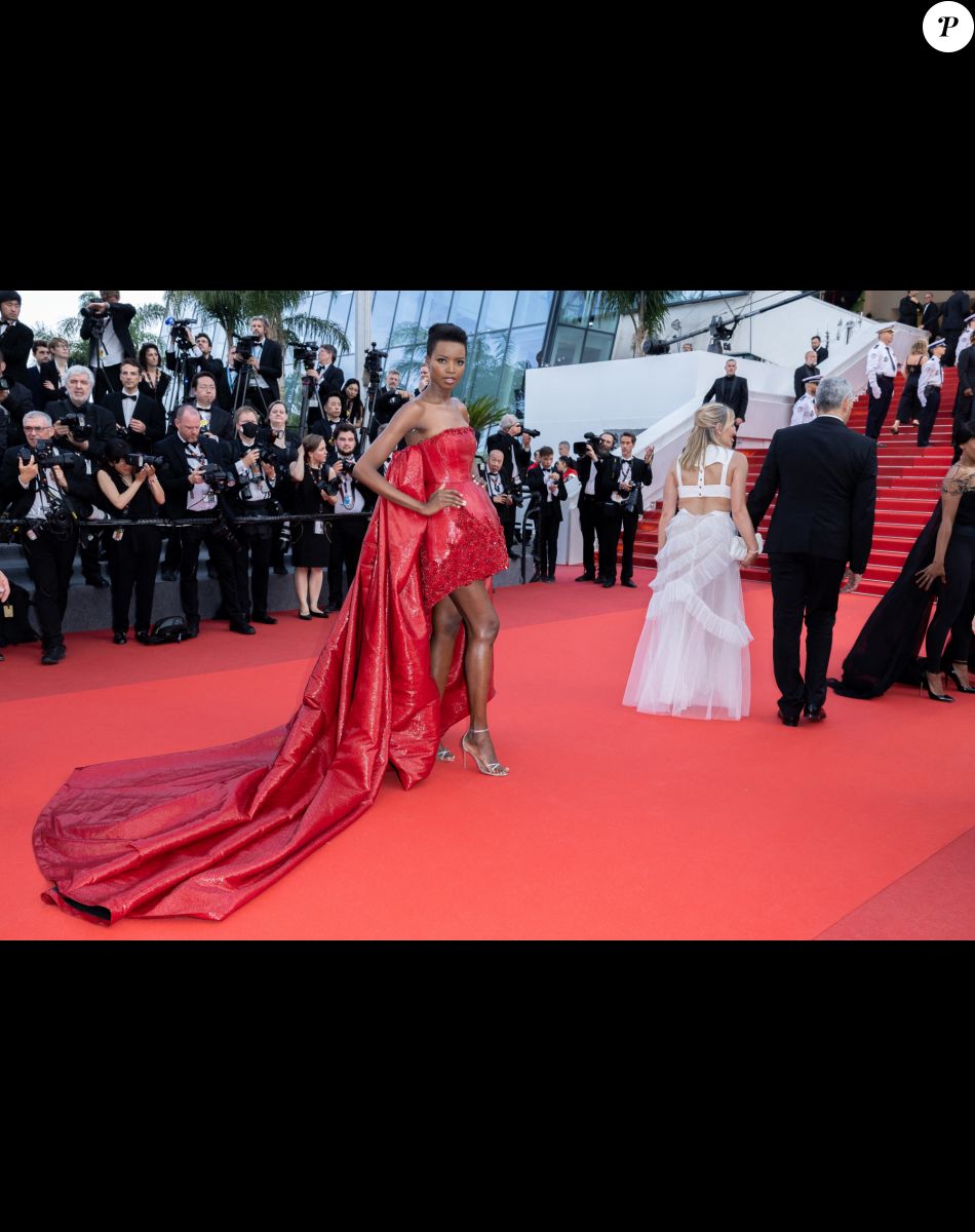 Maria Borges - Montée des marches pour la cérémonie de clôture du 75ème Festival International du Film de Cannes. Le 28 mai 2022 © Olivier Borde / Bestimage