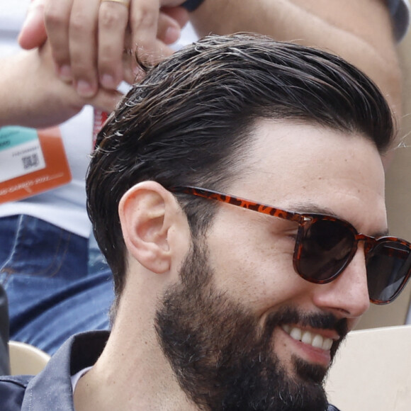 Sofia Essaïdi et son compagnon Adrien Galo - People dans les tribunes lors des Internationaux de France de Tennis de Roland Garros 2022 à Paris le 29 mai 2022. © Cyril Moreau/Bestimage