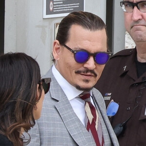 Johnny Depp sort du procès intenté contre son ex-femme, Amber Heard à Fairfax, Virginie, Etats-Unis.