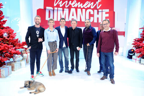 Exclusif - Philippe Caverivière, Hélène Gateau, Thomas Sotto, Michel Drucker, Stephan Eicher, Marcel Ichou et Emmanuel Chaunu - Enregistrement de l'émission "Vivement Dimanche" présentée par M.Drucker et diffusée le 17 novembre 2019 sur France 2. Le 9 novembre 2019 © Guillaume Gaffiot / Bestimage 