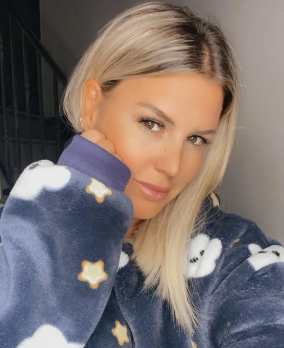 Amélie Neten (36 ans) sur Instagram