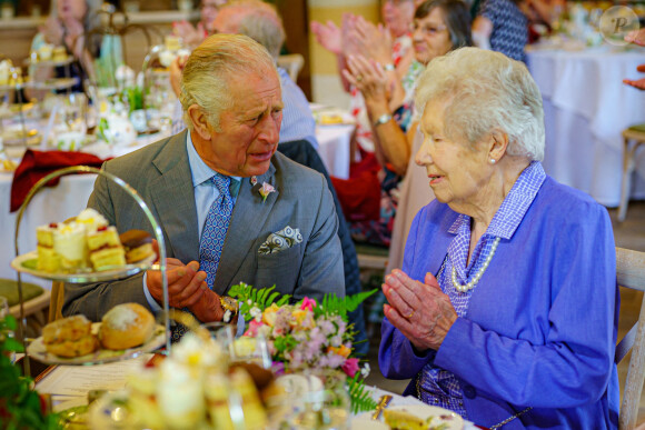 Le prince Charles, prince de Galles, participe à un thé dansant organisé par la Fondation du Prince pour marquer le Jubilé de platine de la reine Elisabeth II d'Angleterre. Le 31 mai 2022. 
