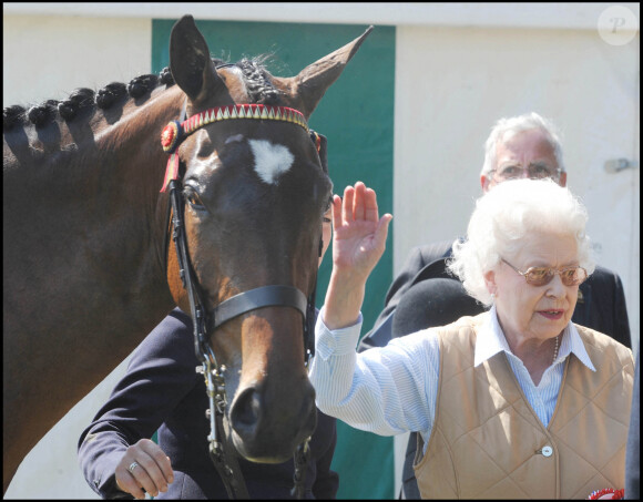 La Reine Elizabeth II qui asssite au Royal Windsor Horse Show.