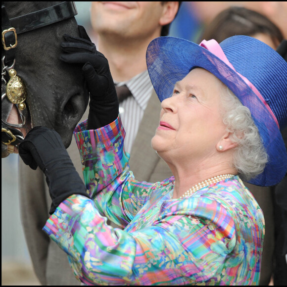 La Reine Elizabeth II au Royal Windsor Horse SHow en 2008.